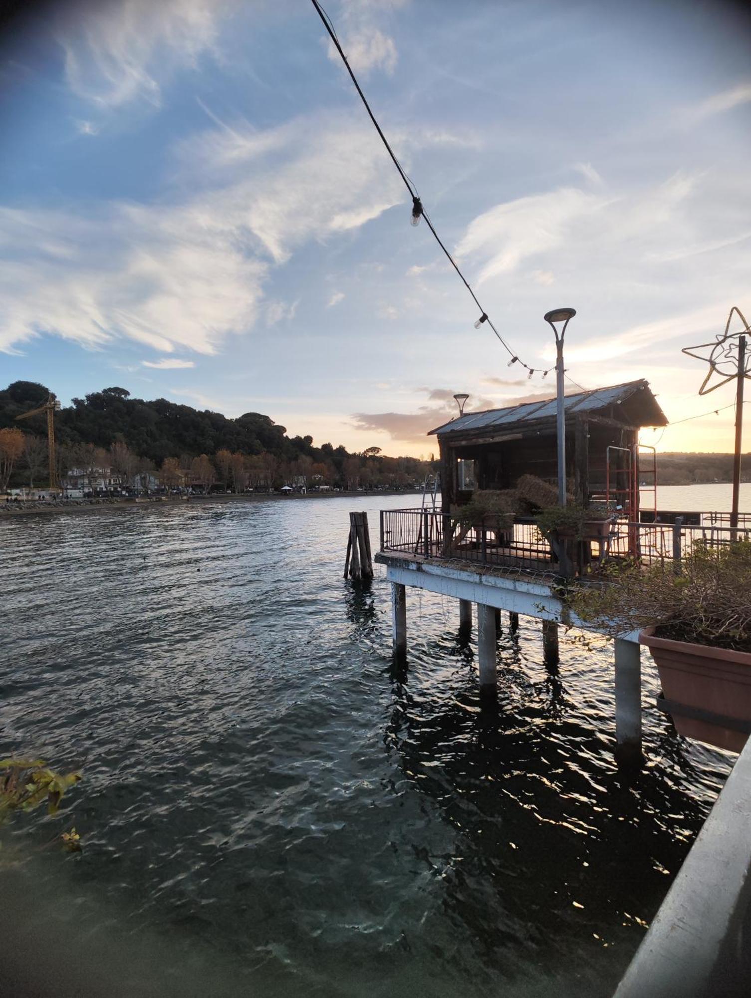 Chalet Romantico Sul Lago Apartment Anguillara Sabazia Exterior foto